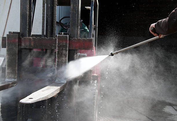 Best Driveway Pressure Washing  in Suncoast Estates, FL
